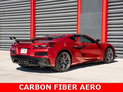Used 2025 Chevrolet Corvette Z06 w/ Z07 Performance Package image 2
