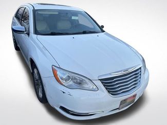Used 2011 Chrysler 200 Limited video 2