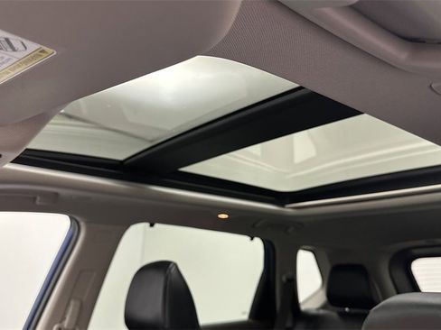 Certified 2023 Nissan Rogue SV w/ SV Premium Package image 18