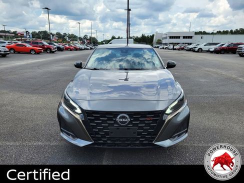 Used 2024 Nissan Altima 2.5 SR FWD image 10