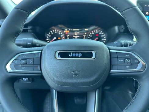 New 2026 Jeep Compass Latitude image 22