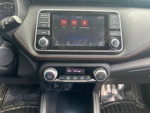 Used 2020 Nissan Kicks SR image 19