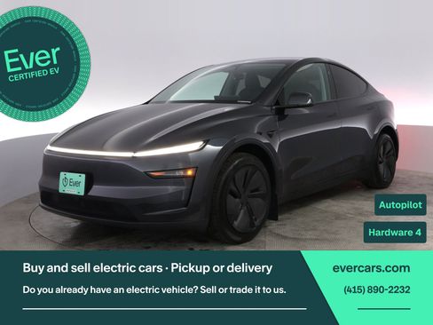 Used 2026 Tesla Model Y Long Range RWD image 1