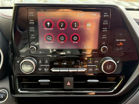 Used 2021 Toyota Highlander XSE image 16