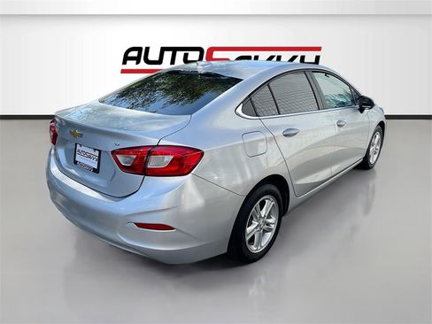 Used 2018 Chevrolet Cruze LT image 7