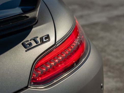Used 2018 Mercedes-Benz AMG GT C image 9