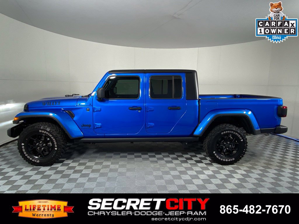 Used 2025 Jeep Gladiator Sport AWD/4WD image 4