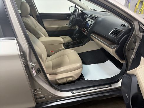 Used 2019 Subaru Outback 2.5i Limited w/ Popular Package #2 AWD/4WD image 34