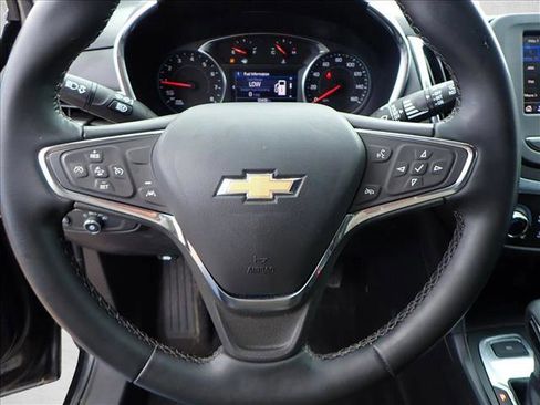 Used 2023 Chevrolet Equinox LT w/ Driver Convenience Package image 11