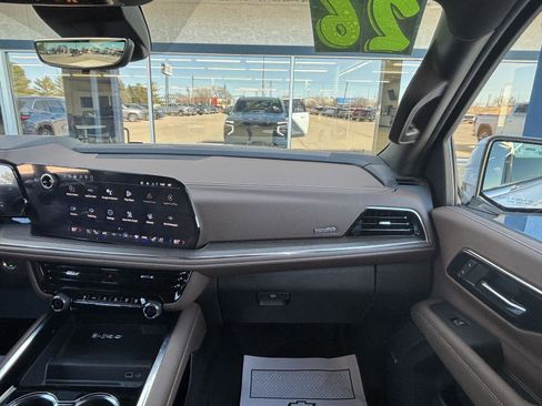 New 2026 Chevrolet Suburban High Country image 20