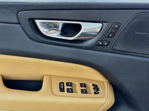 Used 2022 Volvo XC60 B6 Inscription w/ Advanced Package image 20