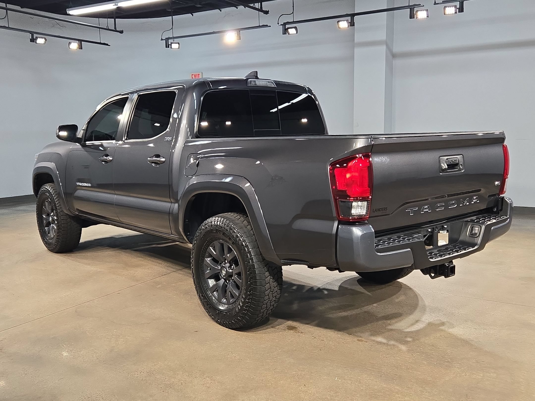 Used 2023 Toyota Tacoma SR5 RWD image 5