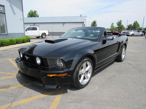Used 2008 Ford Mustang GT RWD image 12