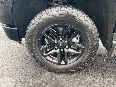 Used 2024 Chevrolet Silverado 1500 Custom Trail Boss w/ LPO, Dark Essentials Package AWD/4WD image 43