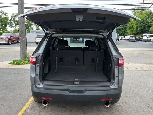 Used 2020 Chevrolet Traverse LS FWD image 27