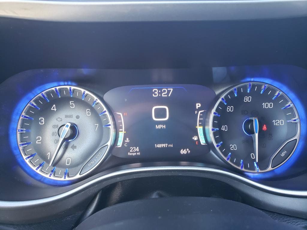Used 2020 Chrysler Pacifica Touring-L Plus FWD image 23