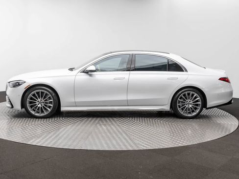 Used 2025 Mercedes-Benz S 580 4MATIC Sedan image 3