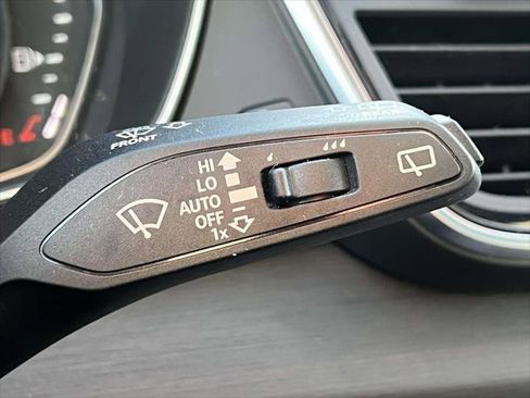 Used 2022 Audi Q5 2.0T Premium image 24