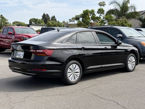 Used 2019 Volkswagen Jetta S w/ Driver Assistance Package FWD image 3