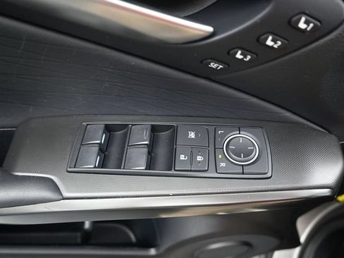 Used 2023 Lexus IS 350 F Sport RWD image 10