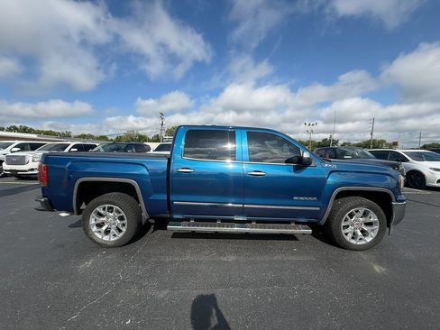 Used 2018 GMC Sierra 1500 SLT w/ SLT Premium Package AWD/4WD image 2