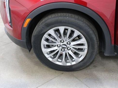 Used 2024 Cadillac XT4 Premium Luxury image 45