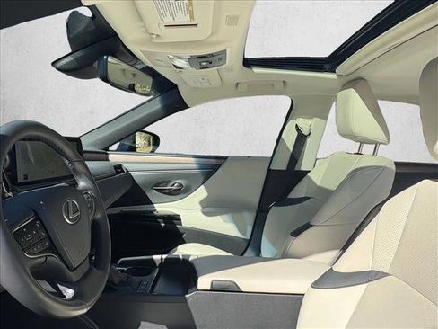 Used 2024 Lexus ES 300h ES 300h image 12
