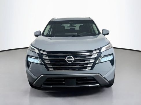 Used 2024 Nissan Rogue SL FWD image 2