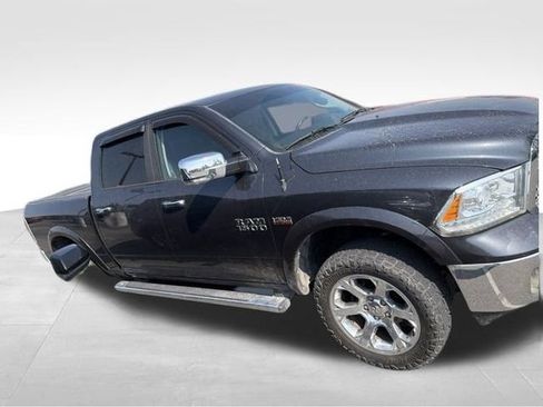 Used 2016 RAM 1500 Laramie w/ Convenience Group AWD/4WD image 7