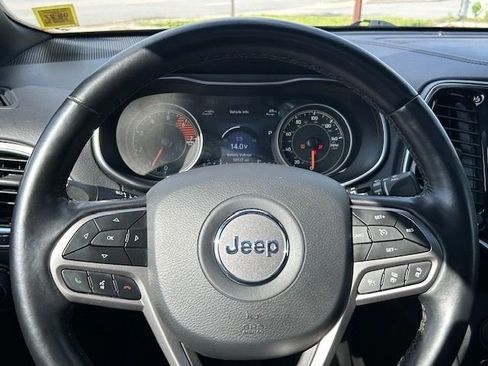 Used 2021 Jeep Cherokee High Altitude AWD/4WD image 29