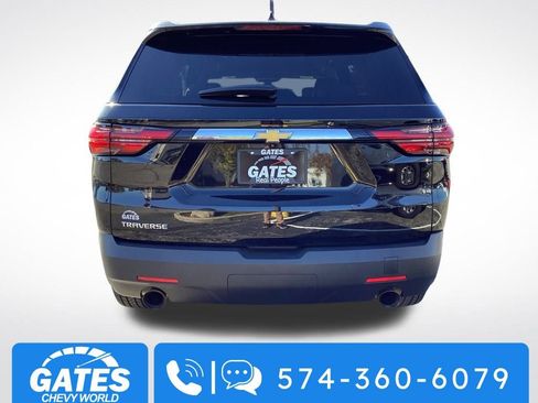 Used 2023 Chevrolet Traverse LS image 8