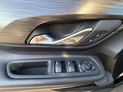 Certified 2022 GMC Terrain SLE image 30