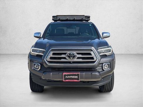 Used 2020 Toyota Tacoma Limited image 2