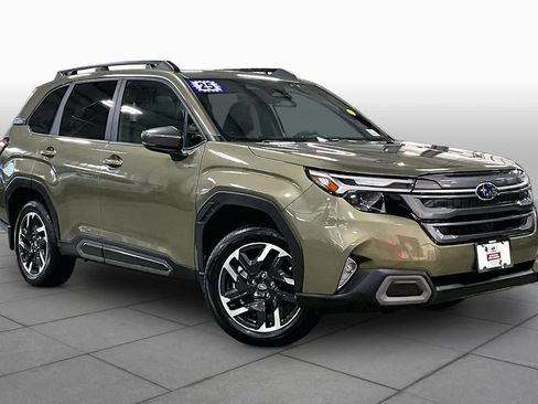 Used 2025 Subaru Forester Limited AWD/4WD image 3