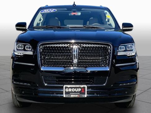 Used 2024 Lincoln Navigator Reserve AWD/4WD image 4