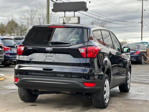 Used 2019 Ford Escape S image 5