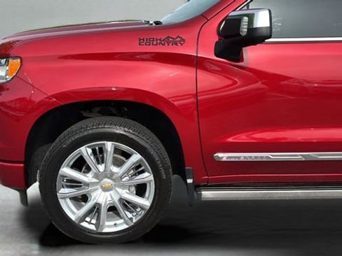 Used 2023 Chevrolet Silverado 1500 High Country w/ High Country Premium Package image 36
