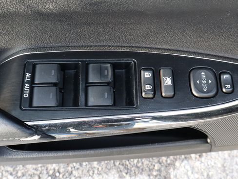 Used 2016 Toyota Avalon XLE Premium image 14