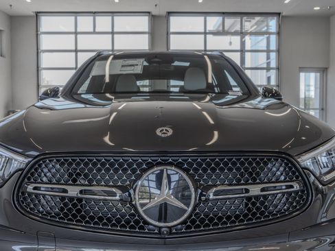 New 2026 Mercedes-Benz GLC 300 4MATIC image 23
