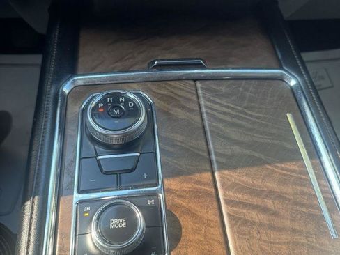Used 2019 Ford Expedition Max Platinum AWD/4WD image 16