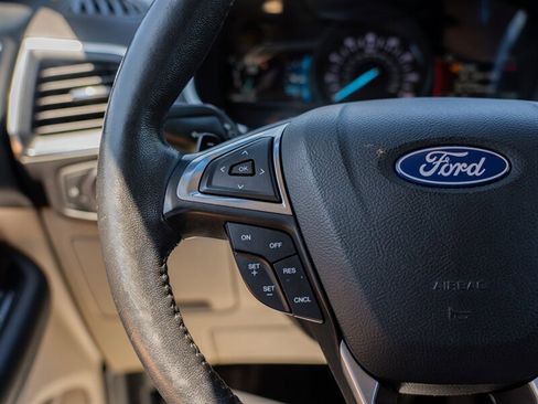 Used 2018 Ford Edge Titanium w/ Equipment Group 301A AWD/4WD image 25