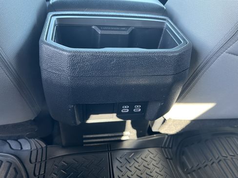 Used 2024 Toyota Tacoma TRD Off-Road AWD/4WD image 34