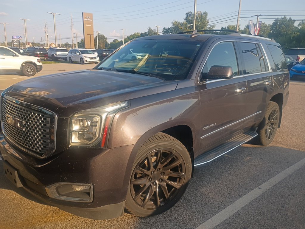 Used 2017 GMC Yukon Denali w/ Open Road Package AWD/4WD image 6