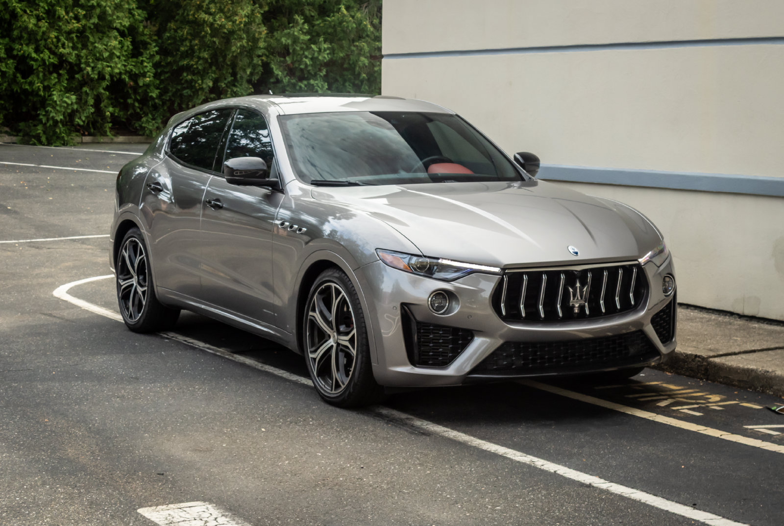 Used 2022 Maserati Levante GT AWD/4WD image 11
