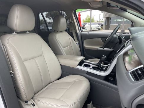 Used 2014 Ford Edge Limited w/ Driver Entry Package FWD image 11