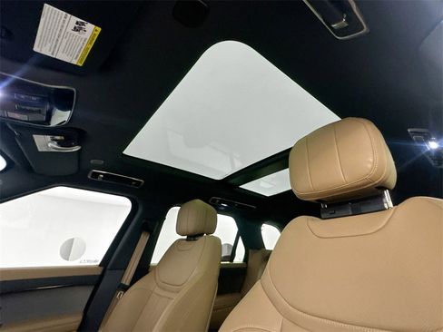 Certified 2025 Land Rover Range Rover Sport SE image 20