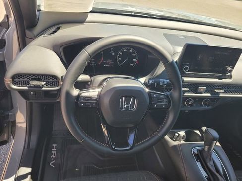 Used 2025 Honda HR-V Sport image 30