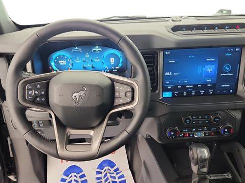 New 2025 Ford Bronco Badlands image 14