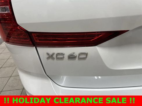 Used 2020 Volvo XC60 T5 Momentum image 26