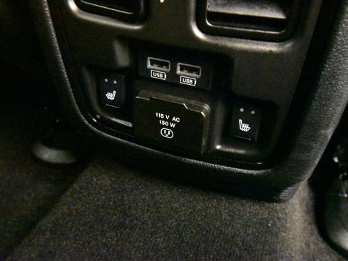 Used 2022 Dodge Durango R/T w/ Blacktop Package image 19